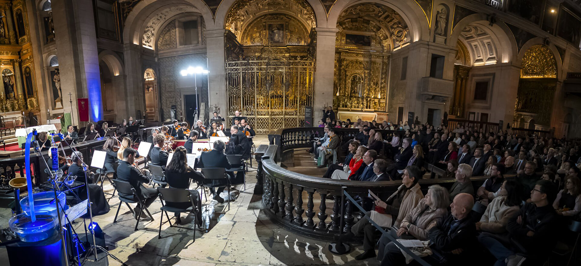 Elementos da Orquestra Metropolitana no concerto na Igreja de São Roque