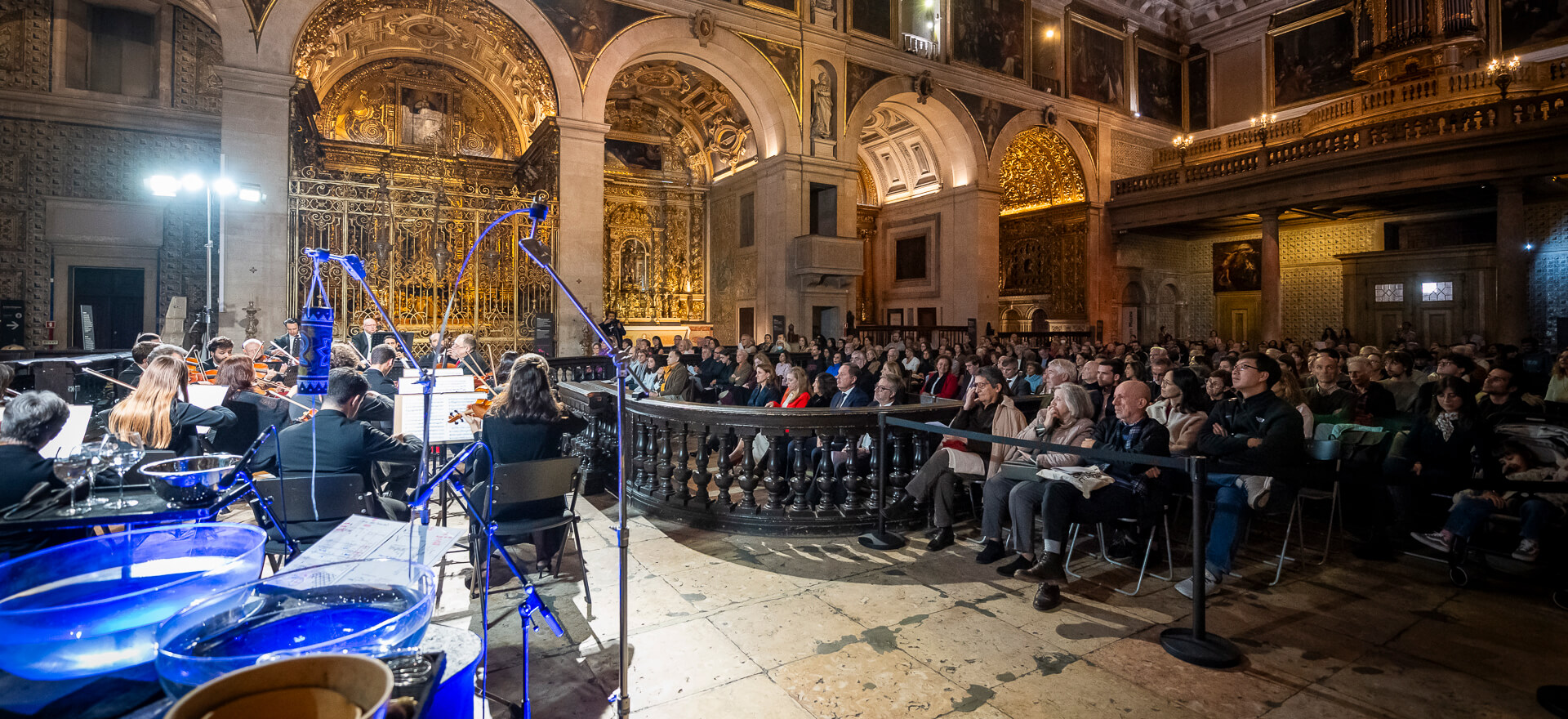 Elementos da Orquestra Metropolitana no concerto na Igreja de São Roque